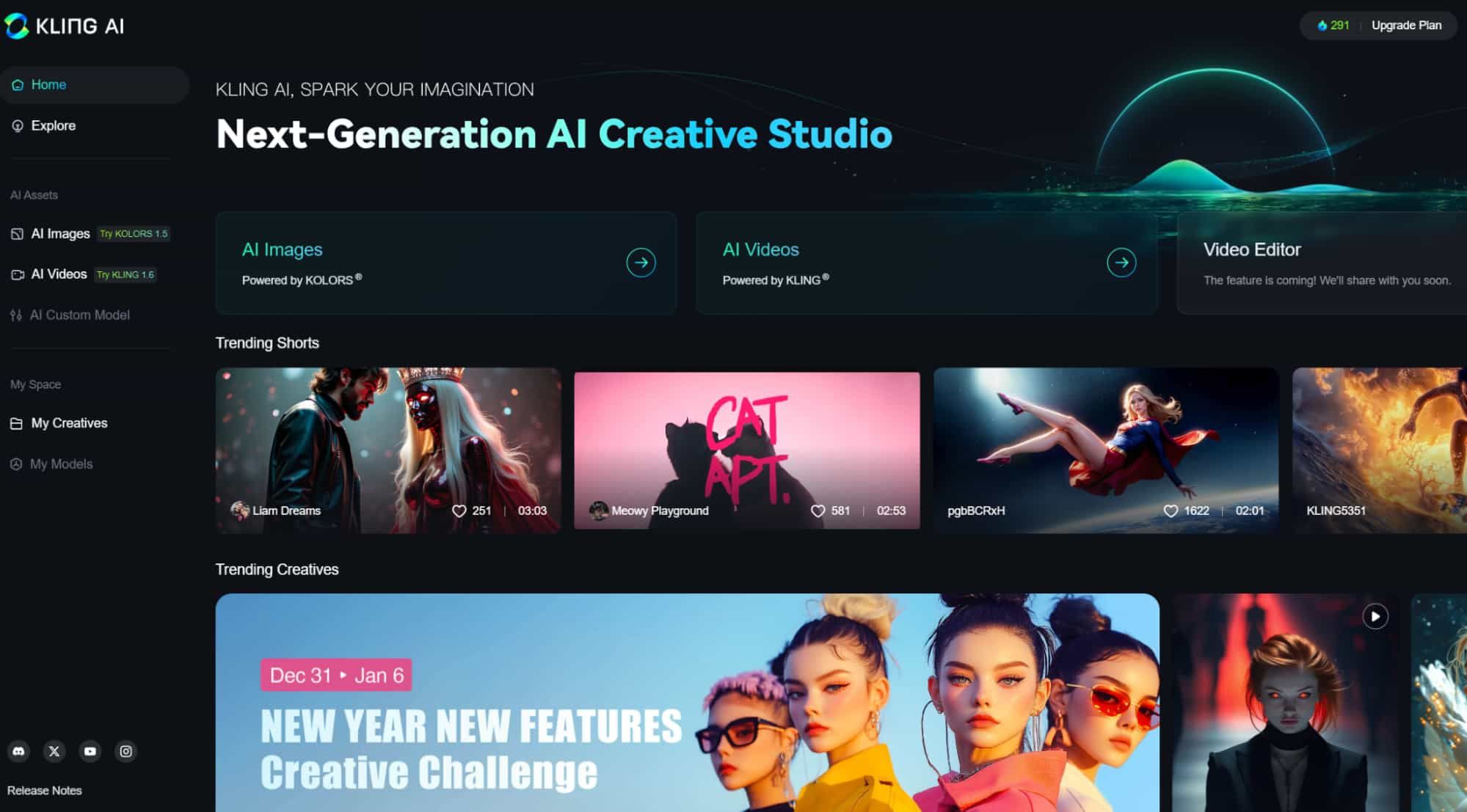 Главный экран креативной студии KING AI, рекламирующий новые функции и челлендж